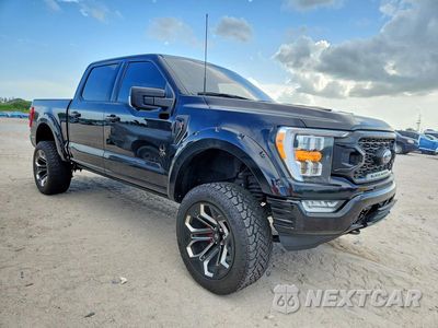 Czwarte zdjęcie samochodu z boku: 2023 FORD F150 SUPERCREW VIN:1FTFW1E58PFA93456 - miniatura