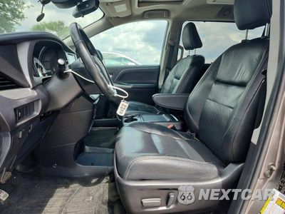 Zdjęcie 7 z 13 samochodu: 2018 TOYOTA SIENNA SE PREMIUM 8-PASSENGER VIN:5TDXZ3DC7JS960988 - miniatura