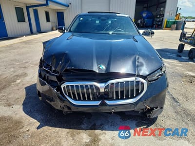 Piąte zdjęcie samochodu w środku: 2026 BMW 530 XI VIN:WBA53FJ03TCW60502 - miniatura