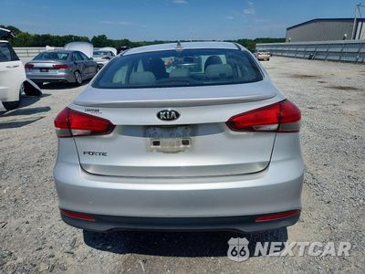 Zdjęcie 6 z 12 samochodu: 2018 KIA FORTE LX VIN:3KPFK4A74JE220385 - miniatura