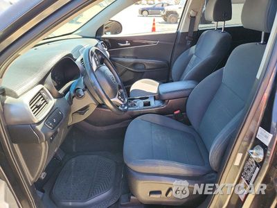 Zdjęcie 7 z 13 samochodu: 2019 KIA SORENTO S V6 VIN:5XYPG4A51KG603192 - miniatura