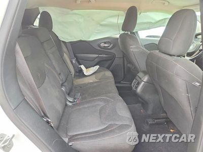 Zdjęcie 11 z 13 samochodu: 2017 JEEP CHEROKEE LATITUDE VIN:1C4PJMCS1HW529708 - miniatura
