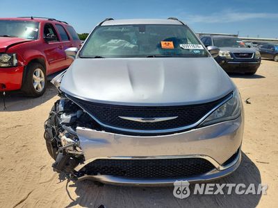 Piąte zdjęcie samochodu w środku: 2017 CHRYSLER PACIFICA TOURING L VIN:2C4RC1BG3HR768149 - miniatura