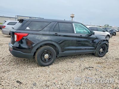 Trzecie zdjęcie samochodu z tyłu: 2022 FORD EXPLORER POLICE INTERCEPTOR VIN:1FM5K8AB4NGA02231 - miniatura