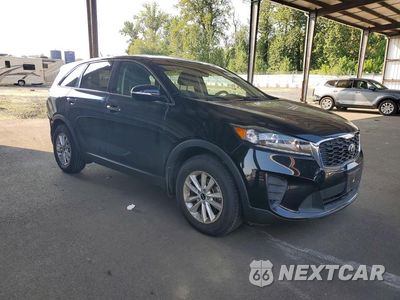 Czwarte zdjęcie samochodu z boku: 2019 KIA SORENTO LX VIN:5XYPG4A35KG555095 - miniatura