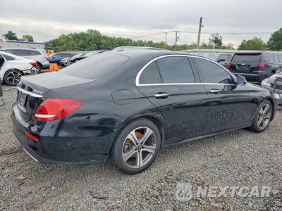 Trzecie zdjęcie samochodu z tyłu: 2020 MERCEDES-BENZ E 350 4MATIC VIN:WDDZF8EB7LA734234 - miniatura
