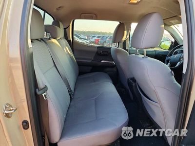 Zdjęcie 10 z 12 samochodu: 2019 TOYOTA TACOMA SR5 V6 VIN:3TMAZ5CN3KM105761 - miniatura