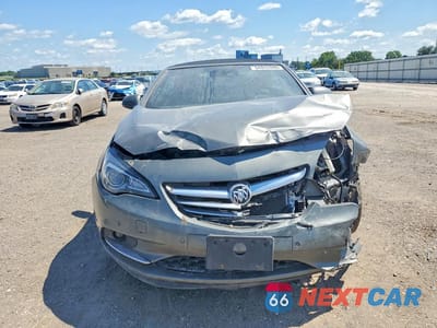Piąte zdjęcie samochodu w środku: 2018 BUICK CASCADA PREMIUM VIN:W04WH3N5XJG045104 - miniatura