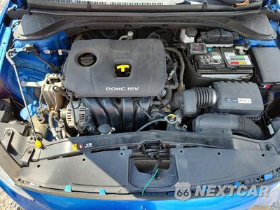Zdjęcie 11 z 12 samochodu: 2017 HYUNDAI ELANTRA SE VIN:5NPD74LF1HH178390 - miniatura