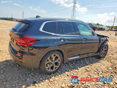 Trzecie zdjęcie samochodu z tyłu: 2021 BMW X3 XDRIVE30E VIN:5UXTS1C01M9E74776 - miniatura