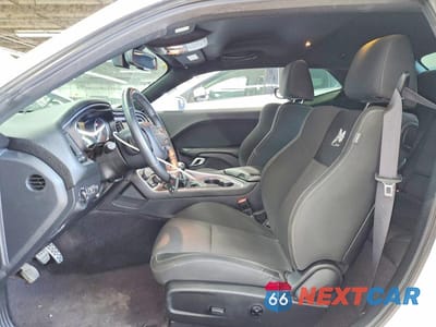 Zdjęcie 7 z 12 samochodu: 2016 DODGE CHALLENGER R/T SCAT PACK VIN:2C3CDZFJ6GH234451 - miniatura