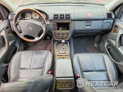 Zdjęcie 8 z 13 samochodu: 2000 MERCEDES-BENZ ML 55 VIN:4JGAB74E1YA173539 - miniatura