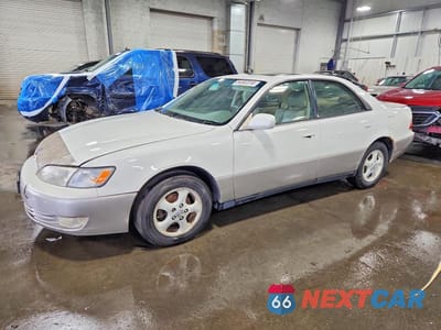 1997 LEXUS ES 300 JT8BF22G8V5005176 - główne zdjęcie licytacji z USA - miniatura