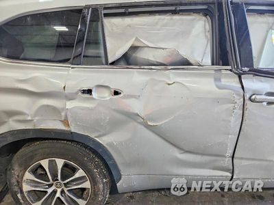 Zdjęcie 11 z 12 samochodu: 2022 TOYOTA HIGHLANDER HYBRID XLE VIN:5TDGBRCH1NS549919 - miniatura