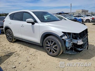 Czwarte zdjęcie samochodu z boku: 2017 MAZDA CX-5 GRAND TOURING VIN:JM3KFADL7H0184986 - miniatura