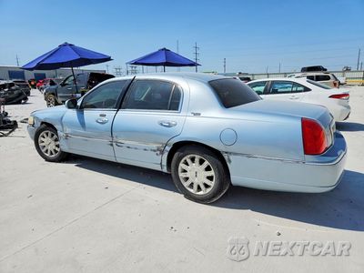 Drugie zdjęcie samochodu z przodu: 2010 LINCOLN TOWN CAR SIGNATURE LIMITED VIN:2LNBL8CVXAX620715 - miniatura