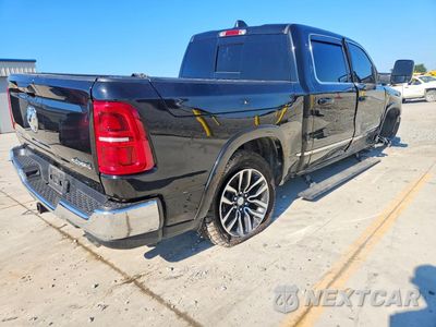 Trzecie zdjęcie samochodu z tyłu: 2025 RAM 1500 LIMITED VIN:1C6SRFHP1SN618914 - miniatura
