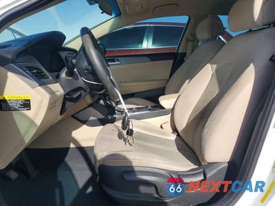 Zdjęcie 7 z 12 samochodu: 2015 HYUNDAI SONATA SE VIN:5NPE24AF7FH148135 - miniatura