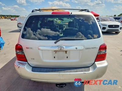 Zdjęcie 6 z 13 samochodu: 2004 TOYOTA HIGHLANDER BASE VIN:JTEGP21A140040697 - miniatura