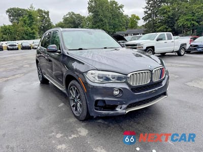 Czwarte zdjęcie samochodu z boku: 2017 BMW X5 XDRIVE35I VIN:5UXKR0C58H0V66990 - miniatura