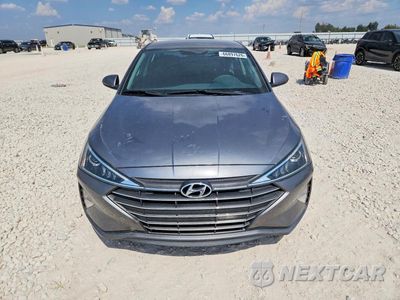 Piąte zdjęcie samochodu w środku: 2019 HYUNDAI ELANTRA SE VIN:5NPD74LF7KH477275 - miniatura