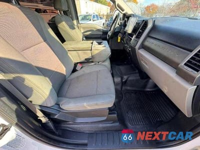 Piąte zdjęcie samochodu w środku: 2017 FORD F350 SUPER DUTY VIN:1FT8W3DT7HED16940 - miniatura