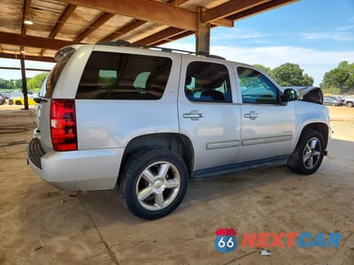 Trzecie zdjęcie samochodu z tyłu: 2013 CHEVROLET TAHOE K1500 LT VIN:1GNSKBE00DR184436 - miniatura