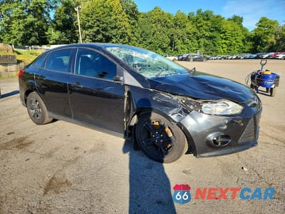 Czwarte zdjęcie samochodu z boku: 2014 FORD FOCUS SE VIN:1FADP3F24EL460040 - miniatura