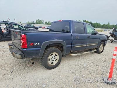 Trzecie zdjęcie samochodu z tyłu: 2005 CHEVROLET SILVERADO K1500 VIN:2GCEK13T851116943 - miniatura