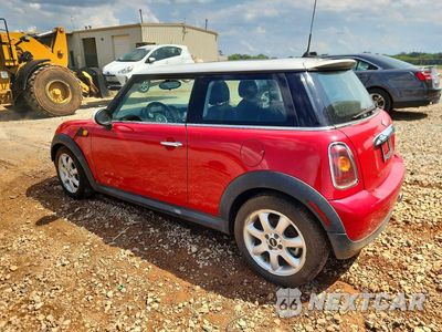 Drugie zdjęcie samochodu z przodu: 2010 MINI COOPER VIN:WMWMF3C51ATU78840 - miniatura