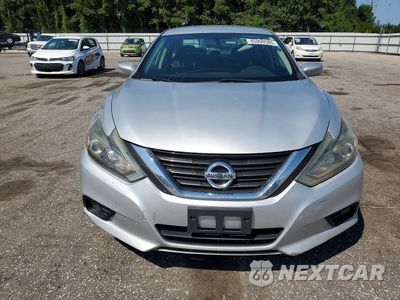 Piąte zdjęcie samochodu w środku: 2017 NISSAN ALTIMA 2.5 SR VIN:1N4AL3APXHC121191 - miniatura