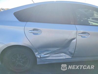 Zdjęcie 10 z 12 samochodu: 2013 TOYOTA PRIUS TWO VIN:JTDKN3DU4D5633893 - miniatura