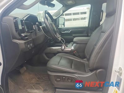 Zdjęcie 7 z 14 samochodu: 2024 CHEVROLET SILVERADO K3500 LTZ VIN:1GC4YUEY6RF132285 - miniatura