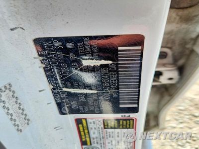 Zdjęcie 10 z 10 samochodu: 2017 KIA CADENZA PREMIUM VIN:KNALC4J16H5042185 - miniatura