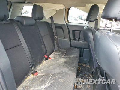 Zdjęcie 11 z 13 samochodu: 2012 TOYOTA FJ CRUISER BASE VIN:JTEBU4BF6CK145408 - miniatura