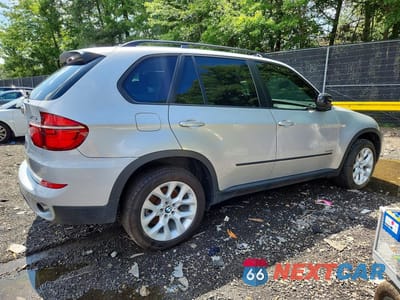 Trzecie zdjęcie samochodu z tyłu: 2013 BMW X5 XDRIVE35I VIN:5UXZV4C55DL994493 - miniatura