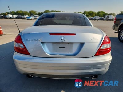 Zdjęcie 6 z 12 samochodu: 2005 MERCEDES-BENZ SLK 350 VIN:WDBWK56F15F030060 - miniatura