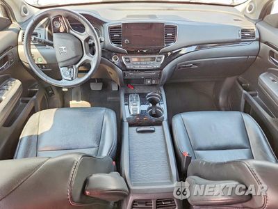 Zdjęcie 8 z 13 samochodu: 2019 HONDA PILOT TOURING VIN:5FNYF5H61KB034170 - miniatura