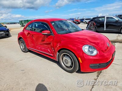 Czwarte zdjęcie samochodu z boku: 2012 VOLKSWAGEN BEETLE VIN:3VWJP7AT5CM601551 - miniatura