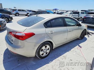 Trzecie zdjęcie samochodu z tyłu: 2015 KIA FORTE LX VIN:KNAFK4A61F5259619 - miniatura