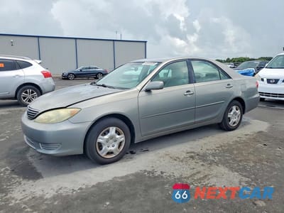 2006 TOYOTA CAMRY LE 4T1BE32K56U715346 - główne zdjęcie licytacji z USA - miniatura