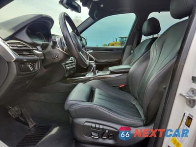 Zdjęcie 7 z 12 samochodu: 2018 BMW X5 XDRIVE35I VIN:5UXKR0C58J0X92646 - miniatura