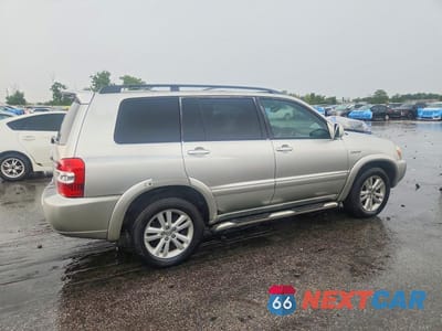 Trzecie zdjęcie samochodu z tyłu: 2006 TOYOTA HIGHLANDER HYBRID VIN:JTEEW21A460007853 - miniatura
