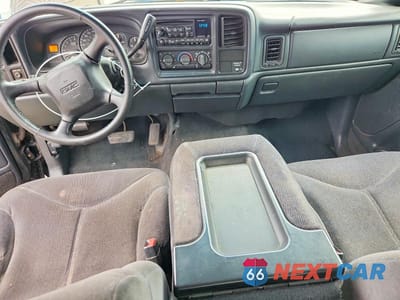 Zdjęcie 8 z 12 samochodu: 2002 GMC NEW SIERRA C1500 VIN:2GTEC19V021274730 - miniatura