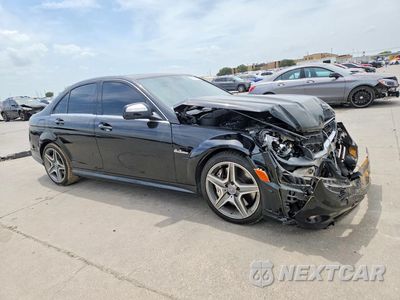 Czwarte zdjęcie samochodu z boku: 2009 MERCEDES-BENZ C 63 AMG VIN:WDDGF77X89F306727 - miniatura