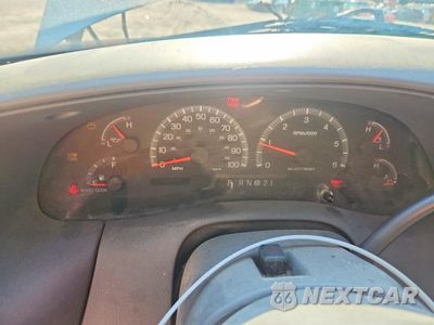 Zdjęcie 9 z 12 samochodu: 2001 FORD EXPEDITION XLT VIN:1FMPU16L31LA54737 - miniatura