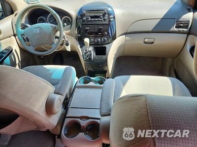 Zdjęcie 8 z 13 samochodu: 2004 TOYOTA SIENNA LE 7 PASSENGER VIN:5TDZA23C24S132914 - miniatura