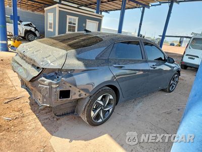 Trzecie zdjęcie samochodu z tyłu: 2023 HYUNDAI ELANTRA SEL VIN:KMHLS4AGXPU624770 - miniatura