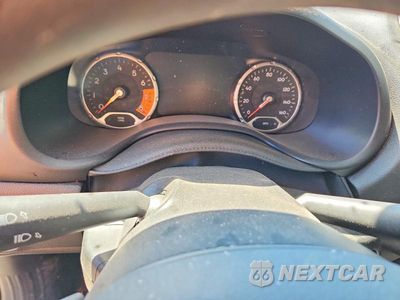 Zdjęcie 9 z 13 samochodu: 2023 JEEP RENEGADE LATITUDE VIN:ZACNJDB19PPP42933 - miniatura
