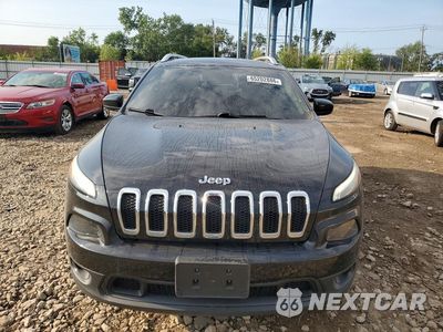Piąte zdjęcie samochodu w środku: 2016 JEEP CHEROKEE LATITUDE VIN:1C4PJMCB7GW111720 - miniatura